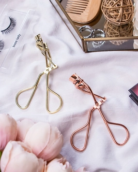 3290 Virtue Eyelash Curler Delicate Eyelashes Curling Makeup Tool 1 Piece