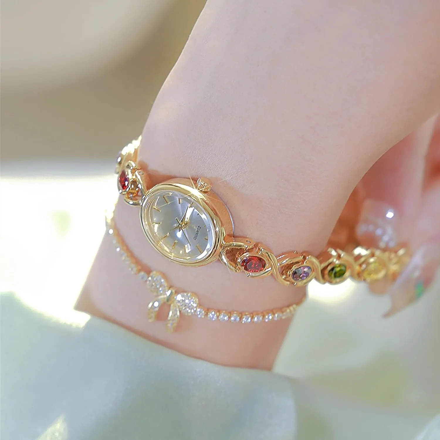 BESTKANG Elegant Women's Gold Vintage Bracelet Watch - Oval Dial Quartz Dress Watch - Waterproof Fashion Wristwatch for Women