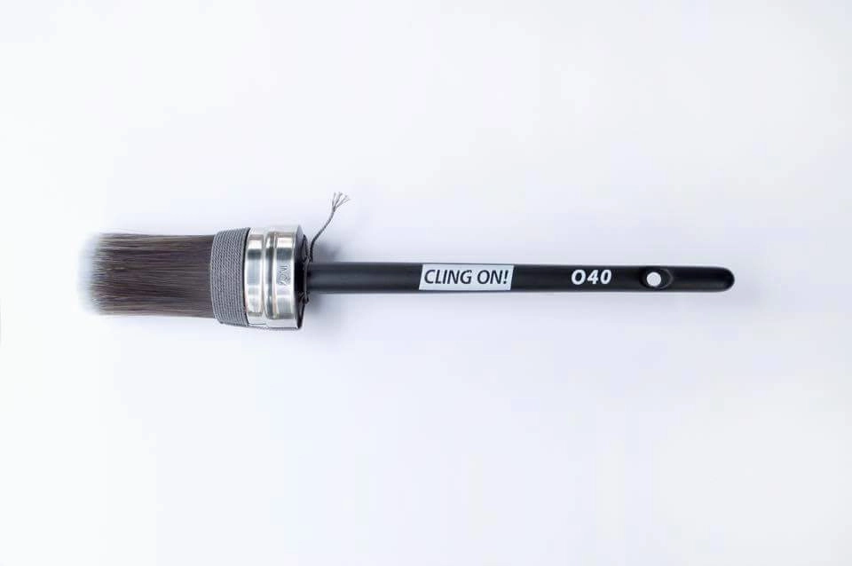 Cling On! Medium Oval Brush O40