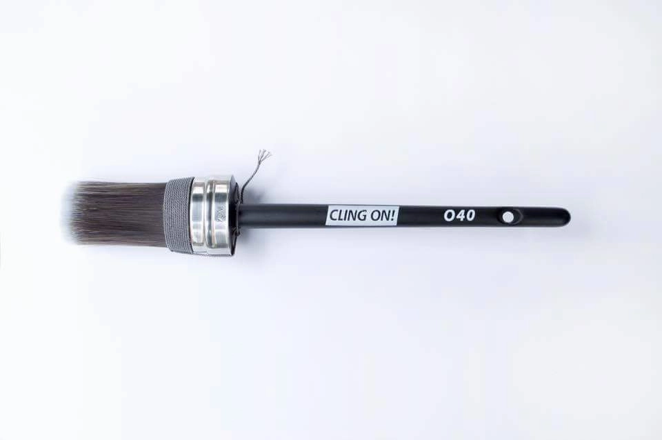 Cling On! Medium Oval Brush O45