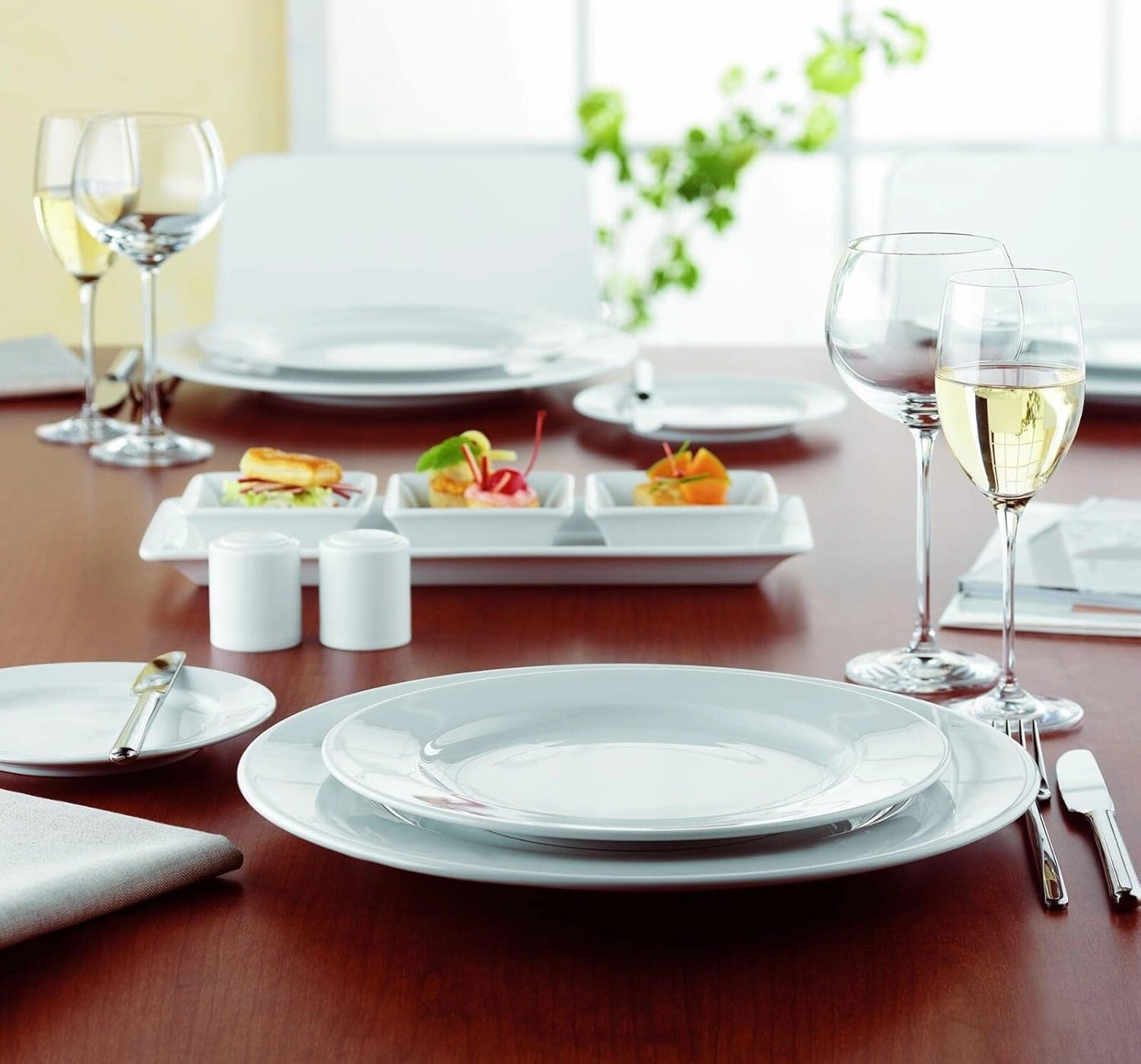 Commercial Dinnerware, Meran Porcelain Flat Plate with Rim, Dessert/Bread Plate, White, 6.8-Inch, Set of 6