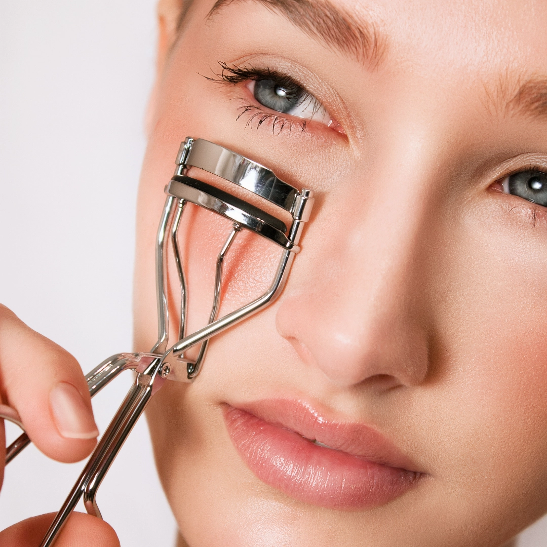 Eyelash Curler with Non-slip Handle – Silver (GB-3026)