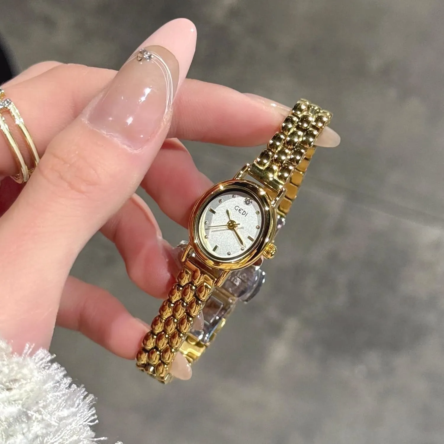 FANMIS Vintage Small Golden Bracelet Women’s Watches Dainty Minimalism Oval Dress Bangle Watch Easy to Read Waterproof Wristwatch,Adjustable Stainless Steel & Expansion Band