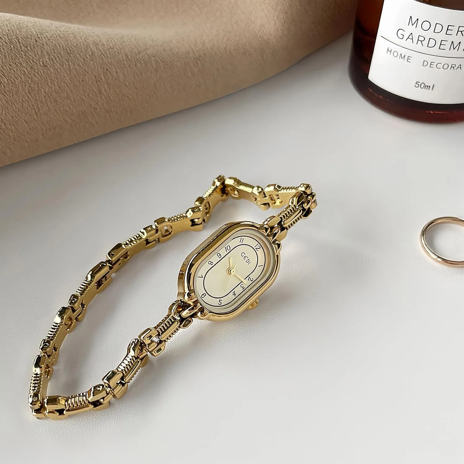 FANMIS Women's Vintage Oval Watches Luxury Minimalism Bracelet Small Gold Watch Ladies Analog Waterproof Watch Fashion Bangle Bracelet Dress Watch with Stainless Steel Band