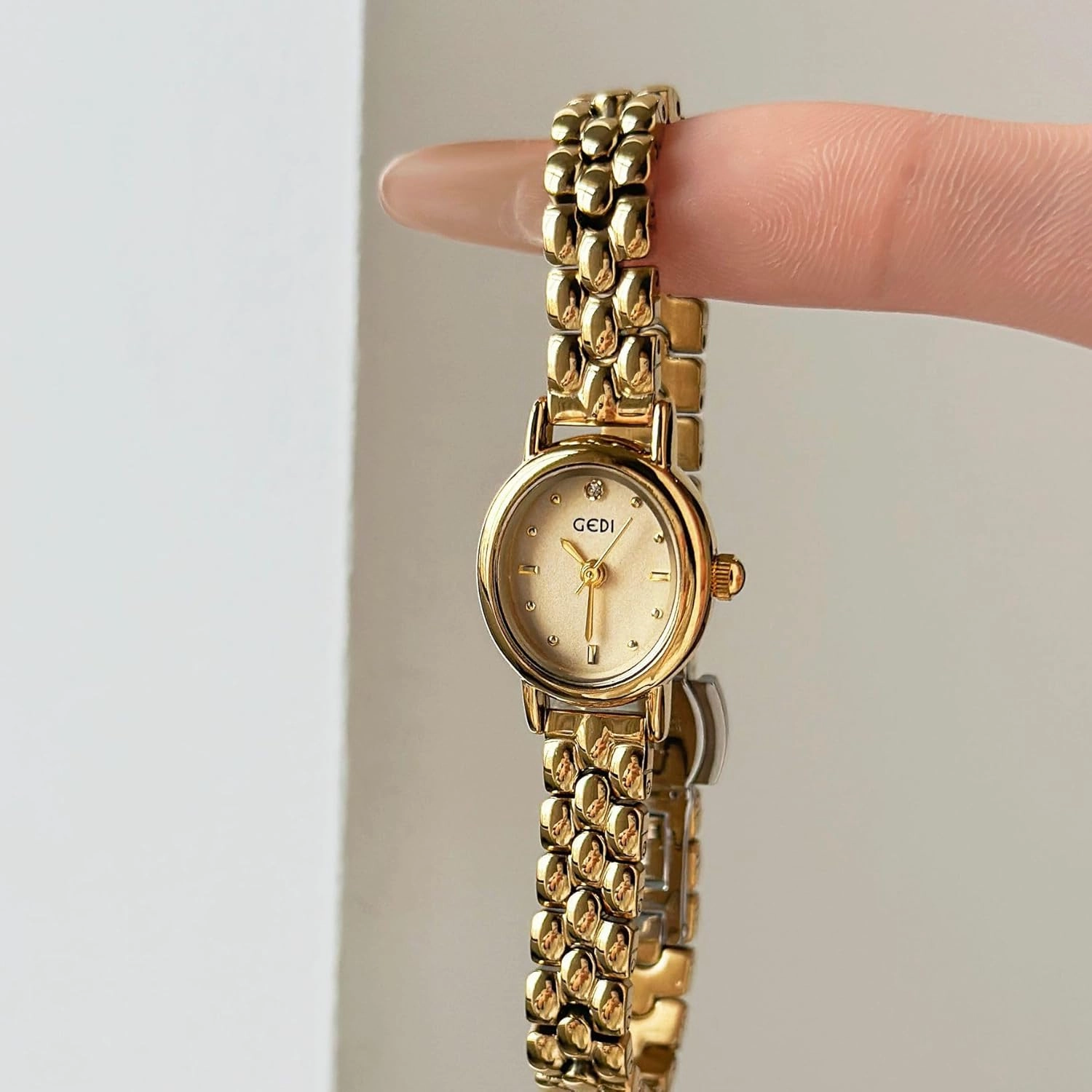 FANMIS Vintage Small Golden Bracelet Women’s Watches Dainty Minimalism Oval Dress Bangle Watch Easy to Read Waterproof Wristwatch,Adjustable Stainless Steel & Expansion Band