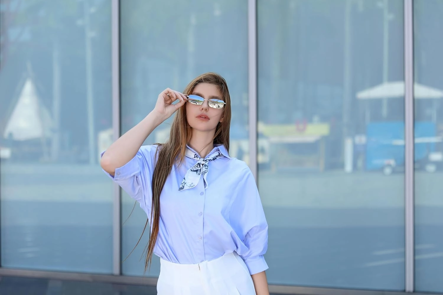 FEISEDY Vintage Small Rectangle Sunglasses Women Men Retro Trendy Square Metal Frame Sun Glasses B2295