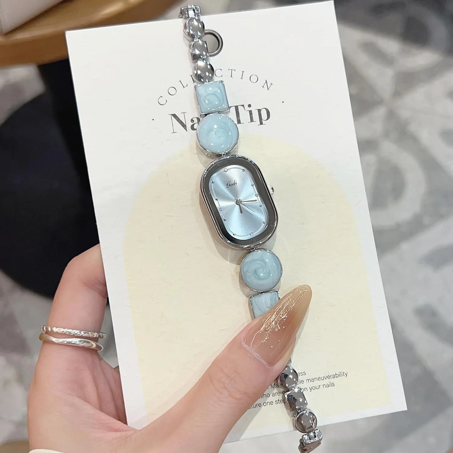 Gosasa Fashion Women's Quartz Watch - Elegant Irregular Bracelet Strap Analog Quartz Ladies Casual Dress Wristwatch with Oval Crystal Dial for Small Wrist