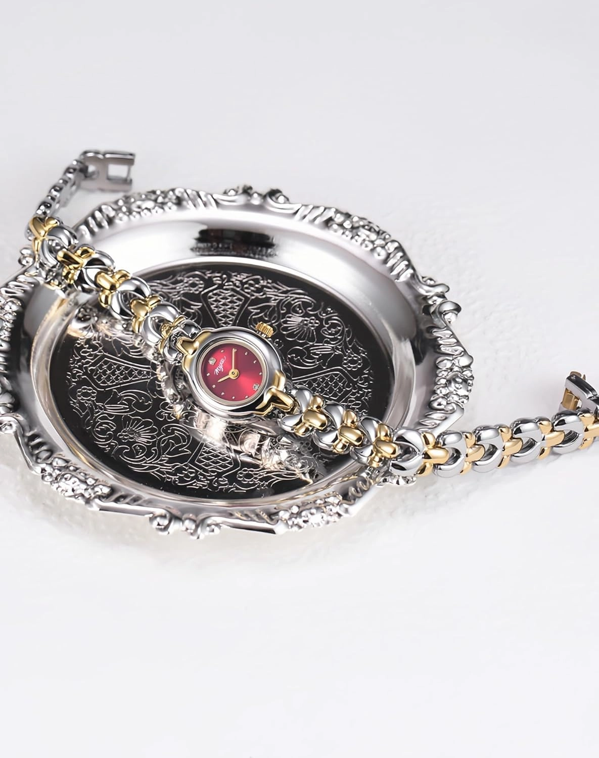 Gosasa Women's Fashion Bracelet Watch Vintage Dress Oval Ladies Quartz Wristwatch for Small Wrists Luxury Gold Waterproof Watches with Adjustable Tool