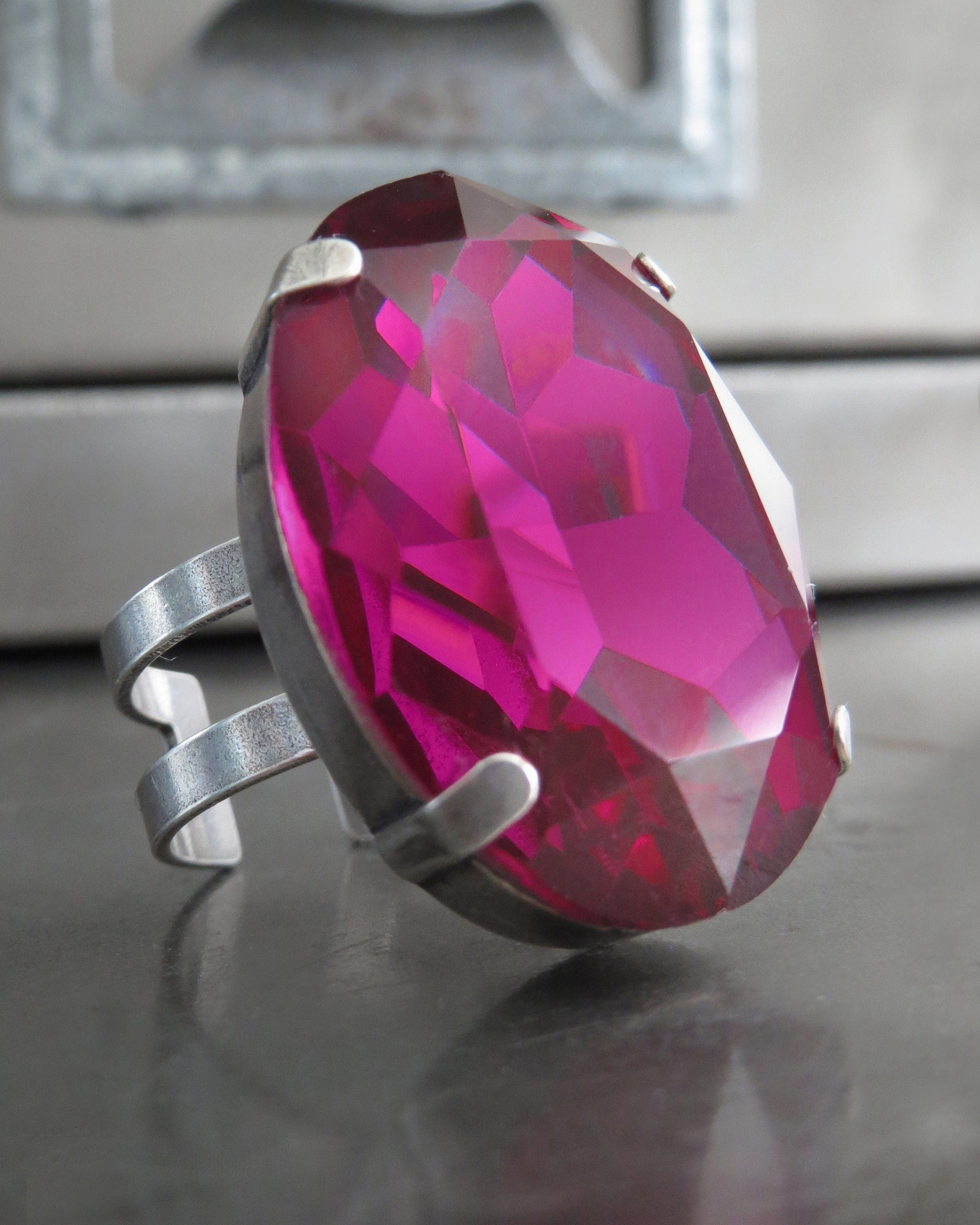 I'M DESSERT - Large Oval Magenta Crystal Ring