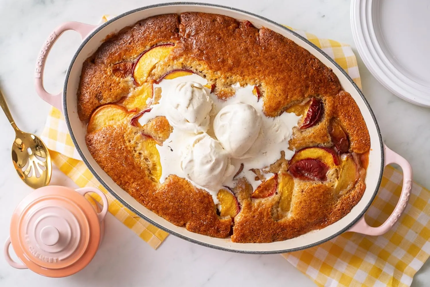 Le Creuset Enameled Cast Iron Signature Oval Baker, 3 qt., Artichaut