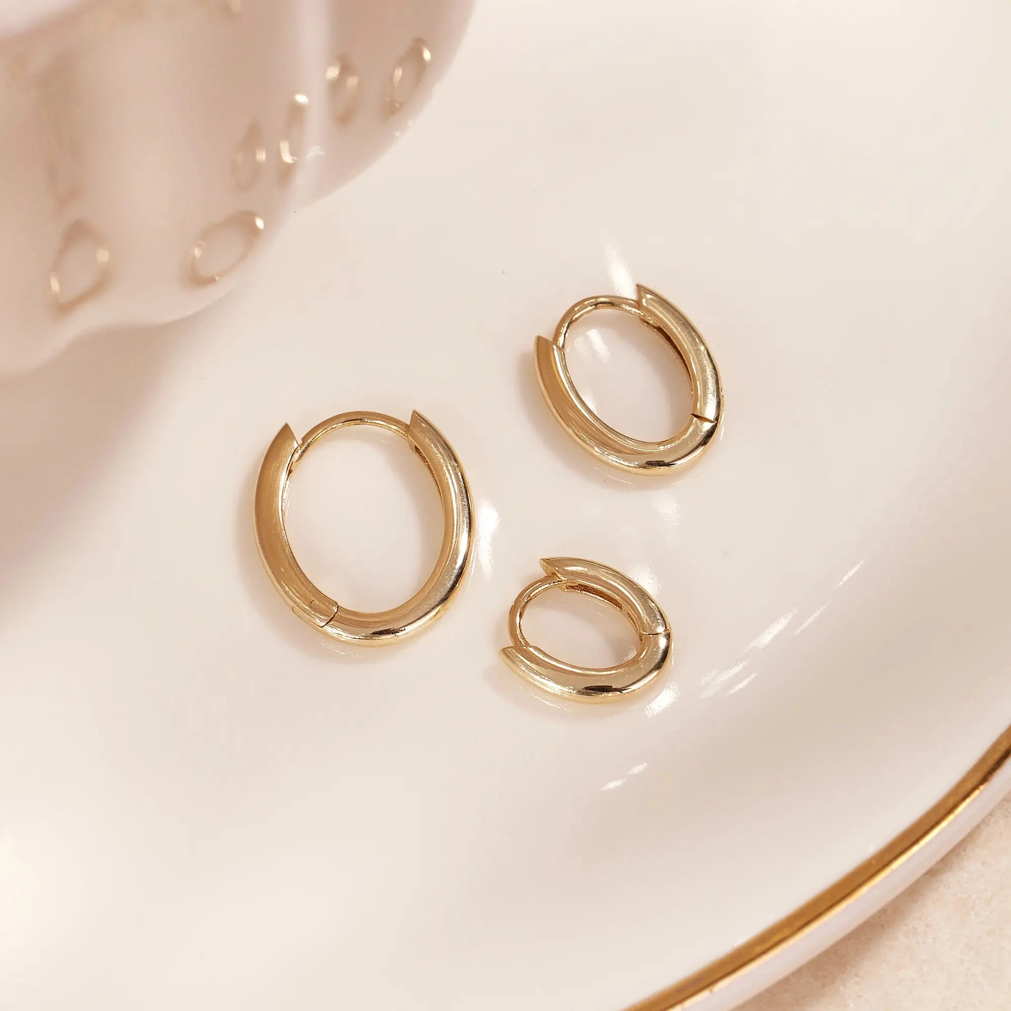 Oval Small Hoops (15mm)