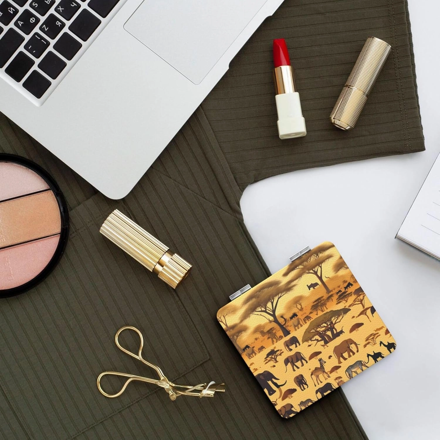 Portable Pocket Makeup Mirror African Grassland Animals Travel Cosmetic Mirror Square Print Magnifying Compact Mirror for Eyelash