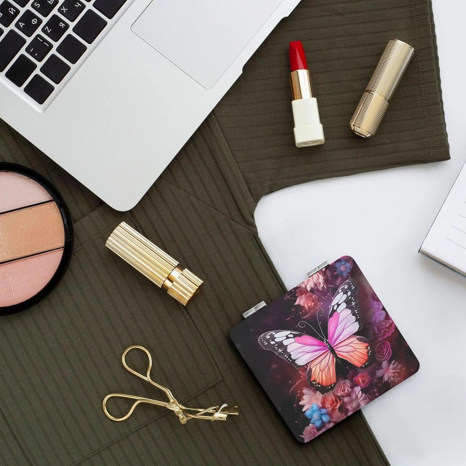 Portable Pocket Makeup Mirror Butterflies and Flowers Travel Cosmetic Mirror Square Print Magnifying Compact Mirror for Eyelash