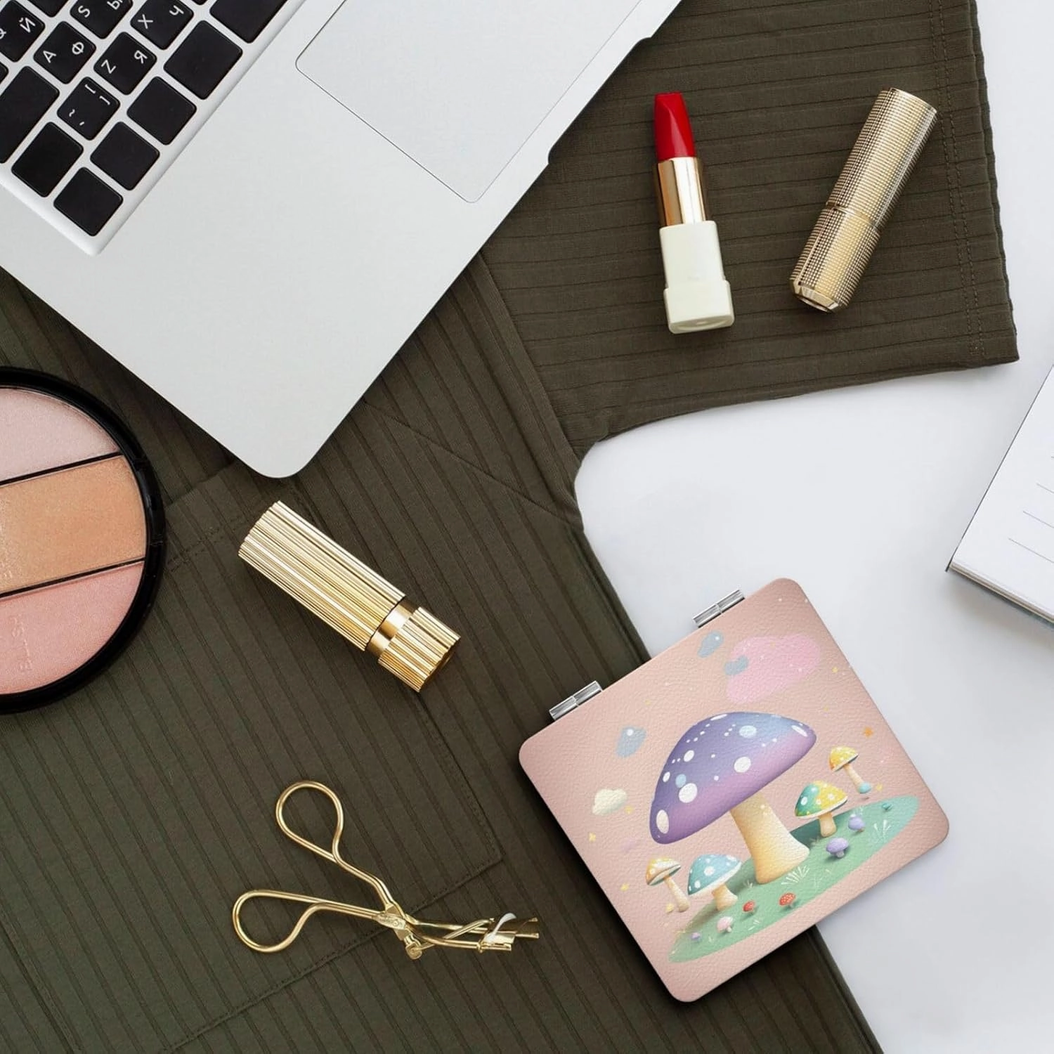 Portable Pocket Makeup Mirror Cartoon Mushroom Travel Cosmetic Mirror Square Print Magnifying Compact Mirror for Eyelash