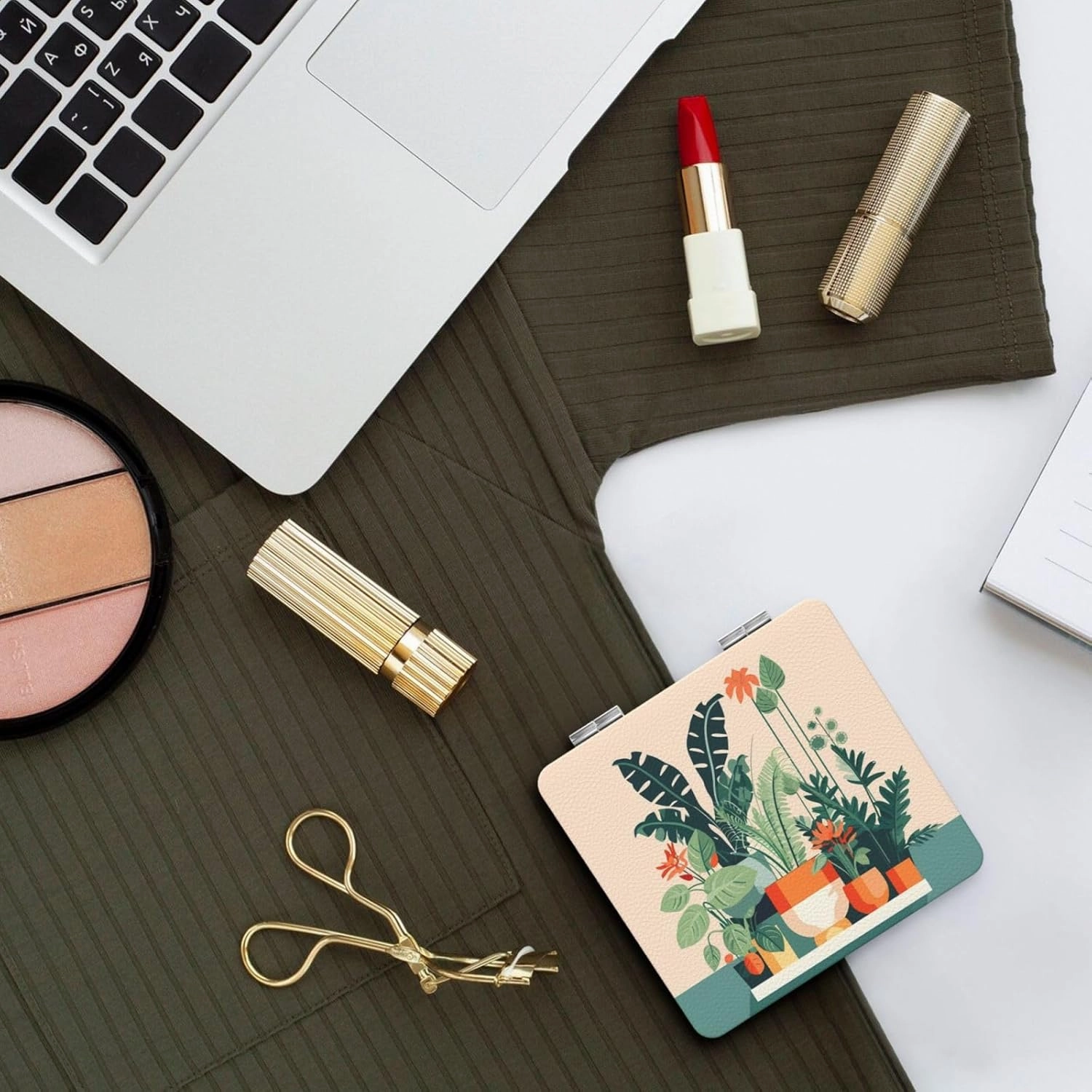 Portable Pocket Makeup Mirror Cartoon Small Green Plant Travel Cosmetic Mirror Square Print Magnifying Compact Mirror for Eyelash