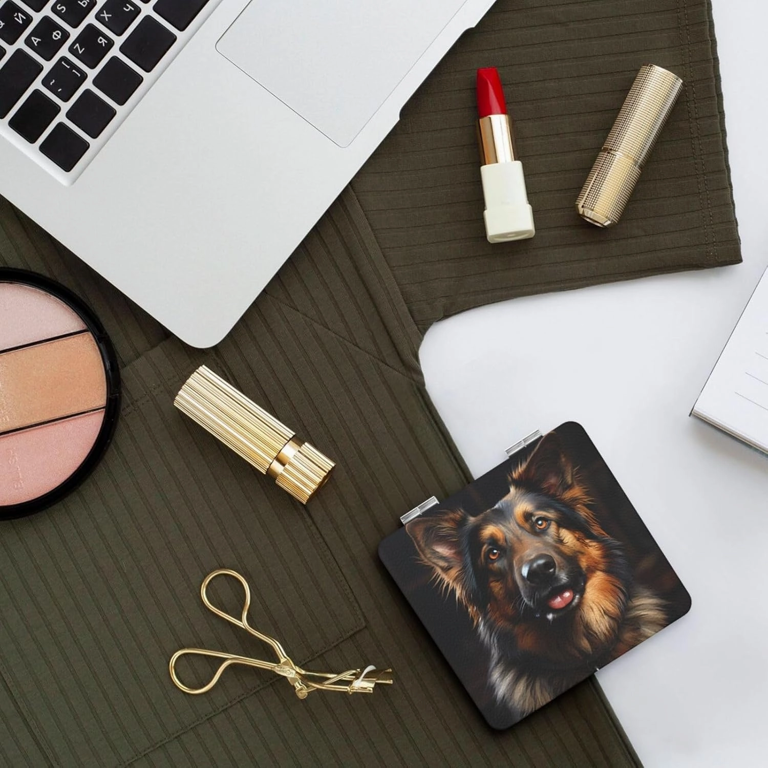 Portable Pocket Makeup Mirror German Shepherd Travel Cosmetic Mirror Square Print Magnifying Compact Mirror for Eyelash