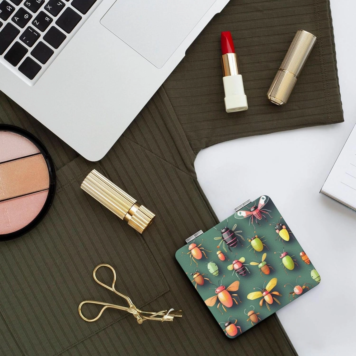 Portable Pocket Makeup Mirror Insect Atlas Travel Cosmetic Mirror Square Print Magnifying Compact Mirror for Eyelash