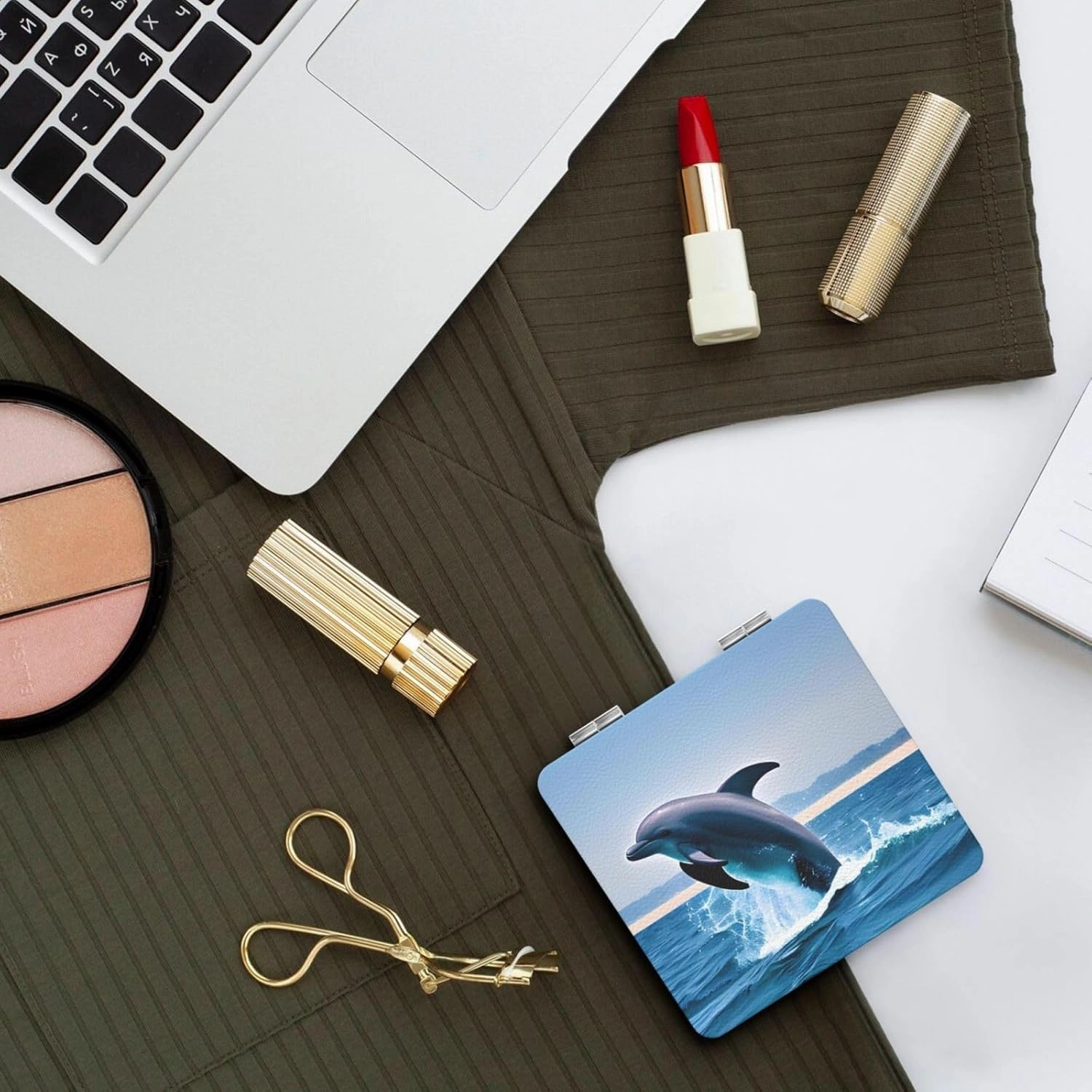 Portable Pocket Makeup Mirror Jumping up Dolphins Travel Cosmetic Mirror Square Print Magnifying Compact Mirror for Eyelash