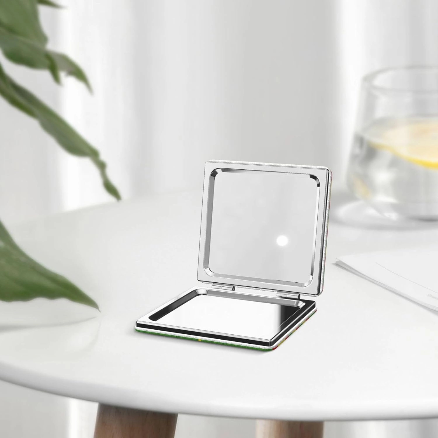Portable Pocket Makeup Mirror Native Hawaiian Flag Travel Cosmetic Mirror Square Print Magnifying Compact Mirror for Eyelash