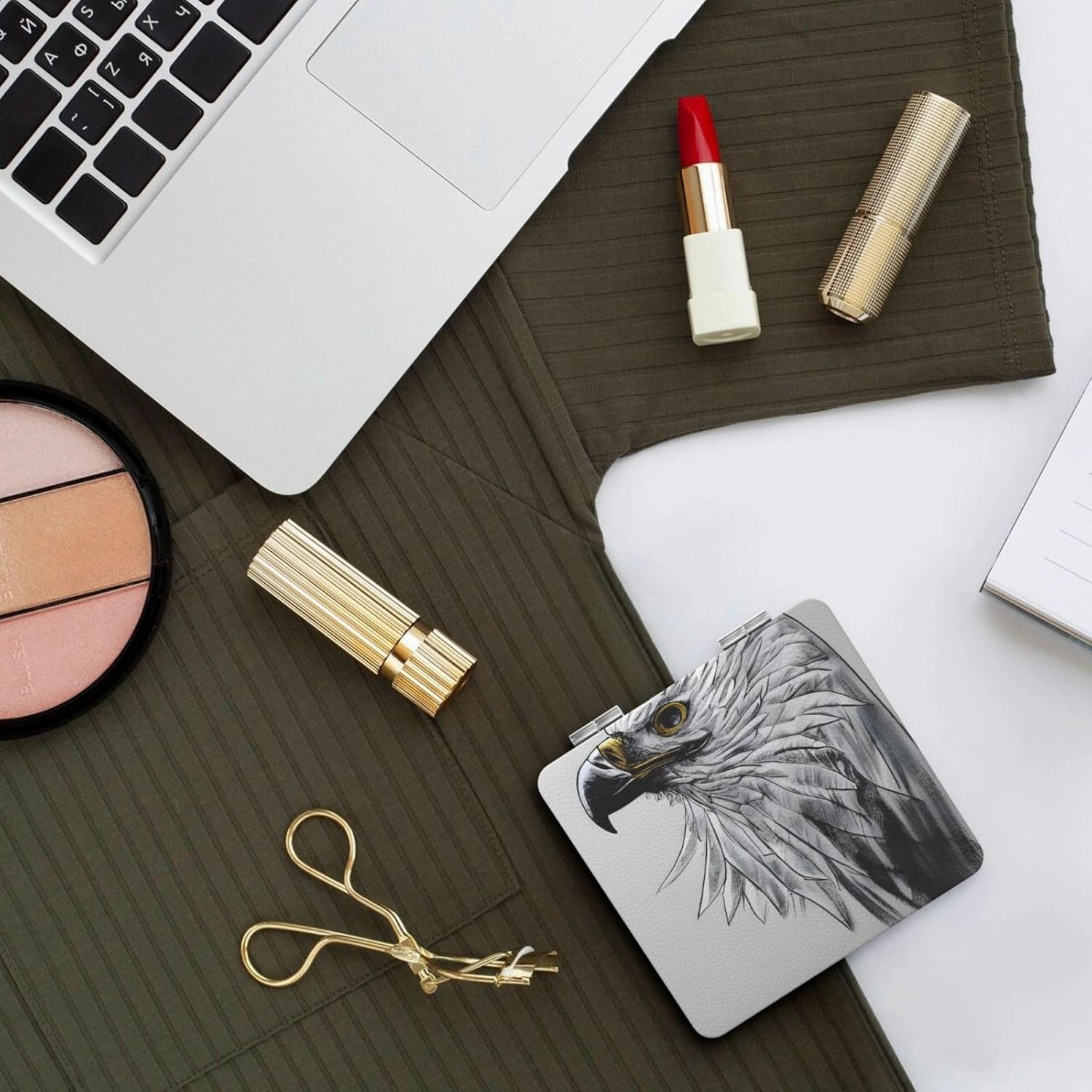 Portable Pocket Makeup Mirror Sketching an Eagle Travel Cosmetic Mirror Square Print Magnifying Compact Mirror for Eyelash