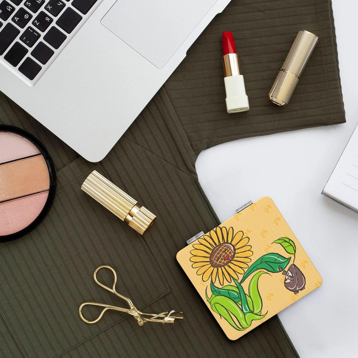Portable Pocket Makeup Mirror Sunflower Seeds and Sunflowers Travel Cosmetic Mirror Square Print Magnifying Compact Mirror for Eyelash