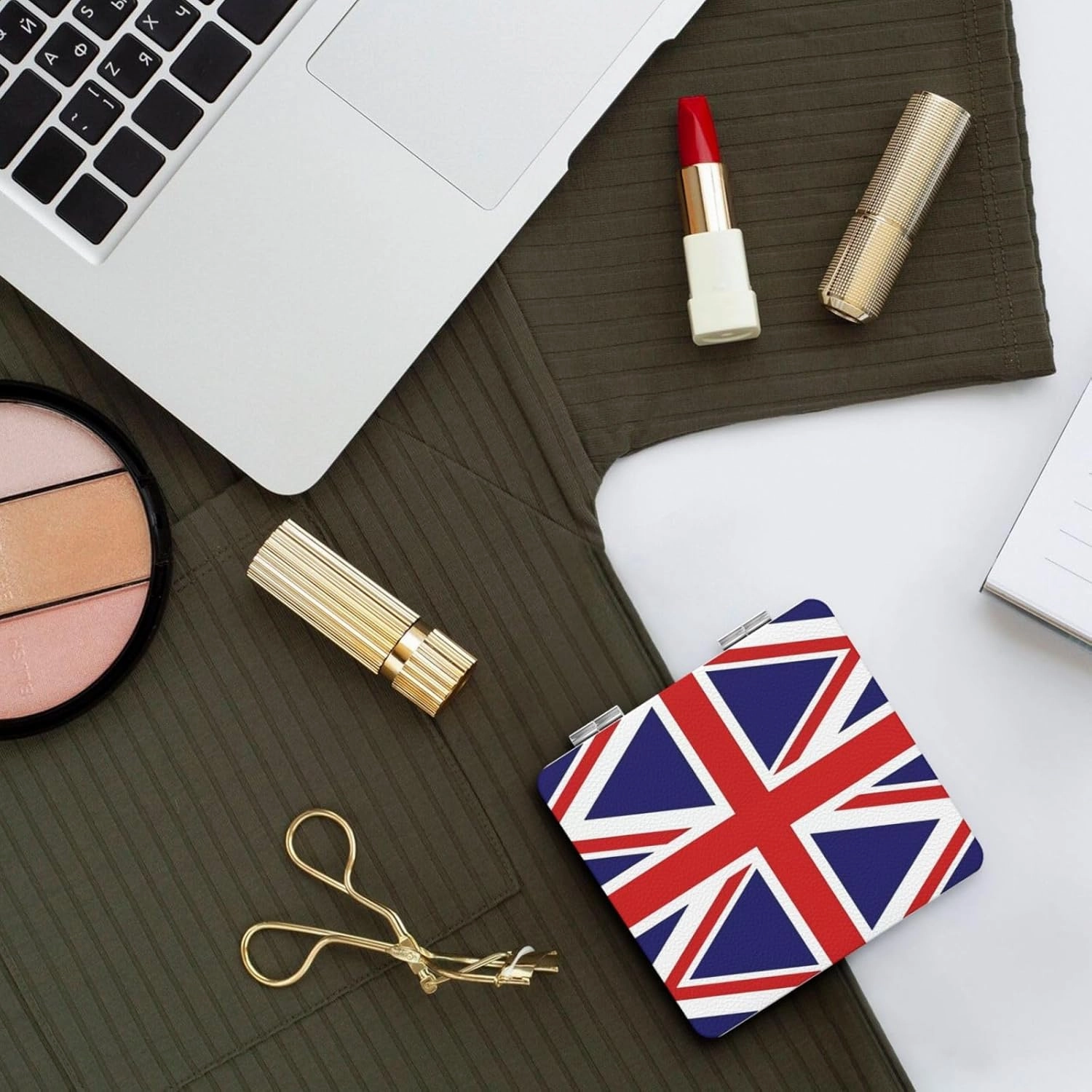 Portable Pocket Makeup Mirror UK Flag Travel Cosmetic Mirror Square Print Magnifying Compact Mirror for Eyelash