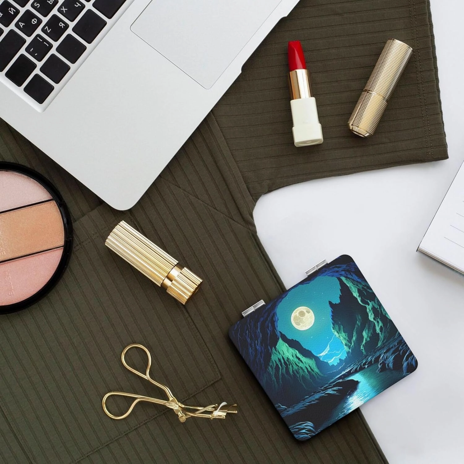 Portable Pocket Makeup Mirror Water Moon Cave Travel Cosmetic Mirror Square Print Magnifying Compact Mirror for Eyelash