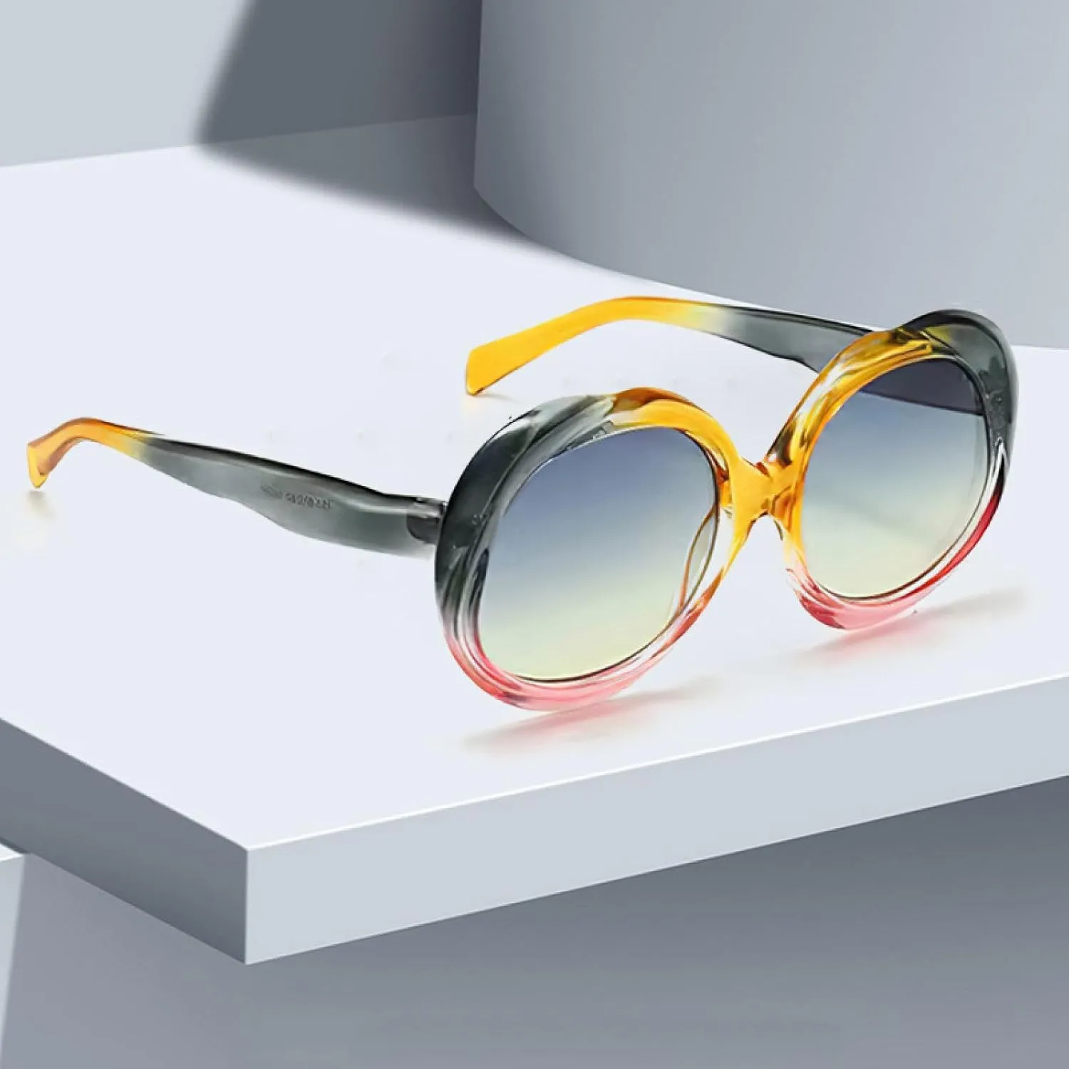 Retro Oval Metal Sunglasses for Women Luxury Fashion Female Sun Glasses Punk Uv400