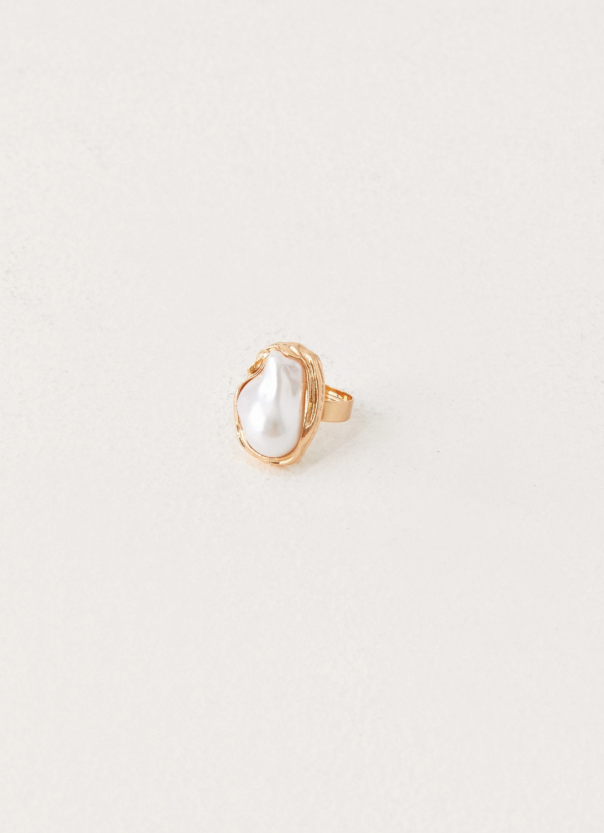 Salina Ring - Pearl