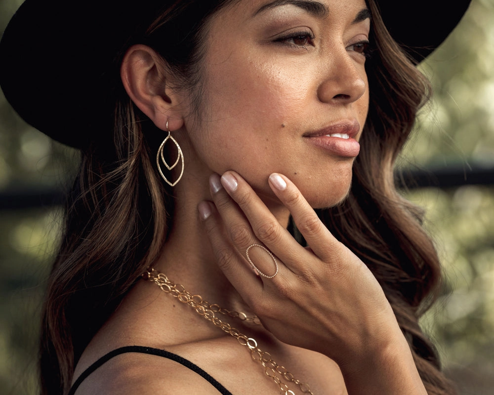 Twist Large Oval Ring